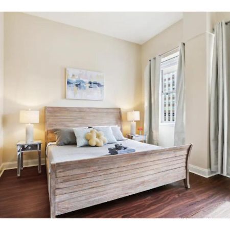 Amazing Condos Beautiful View 2 Blocks To French Quarter, Small Rooftop Pool, Gym, Seanger Theater, Super Dome, And Bourbon St New Orleans Dış mekan fotoğraf
