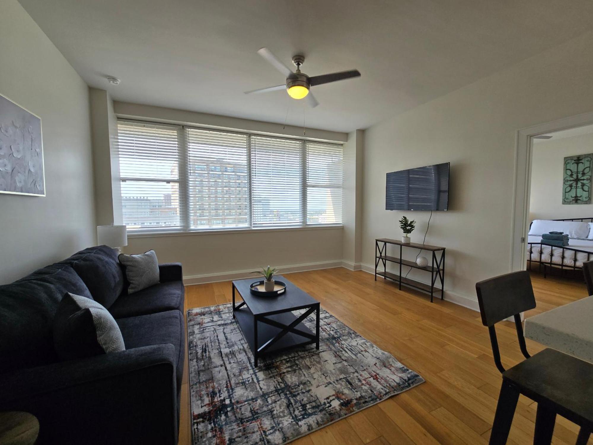 Amazing Condos Beautiful View 2 Blocks To French Quarter, Small Rooftop Pool, Gym, Seanger Theater, Super Dome, And Bourbon St New Orleans Oda fotoğraf