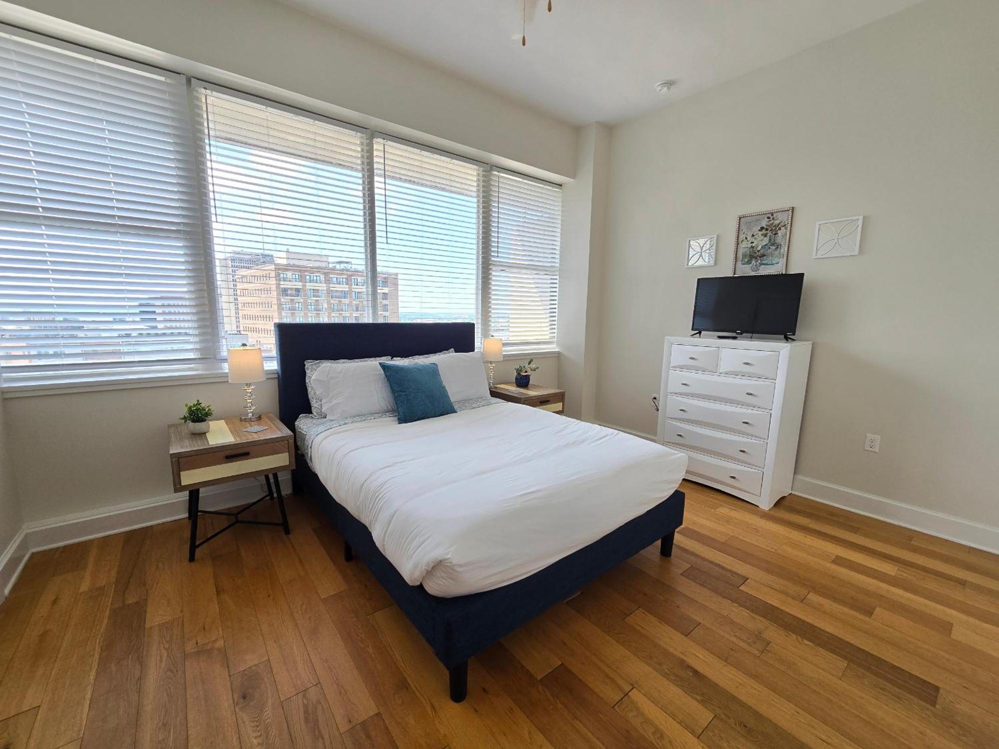 Amazing Condos Beautiful View 2 Blocks To French Quarter, Small Rooftop Pool, Gym, Seanger Theater, Super Dome, And Bourbon St New Orleans Oda fotoğraf
