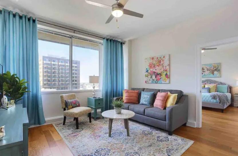 Amazing Condos Beautiful View 2 Blocks To French Quarter, Small Rooftop Pool, Gym, Seanger Theater, Super Dome, And Bourbon St New Orleans Oda fotoğraf