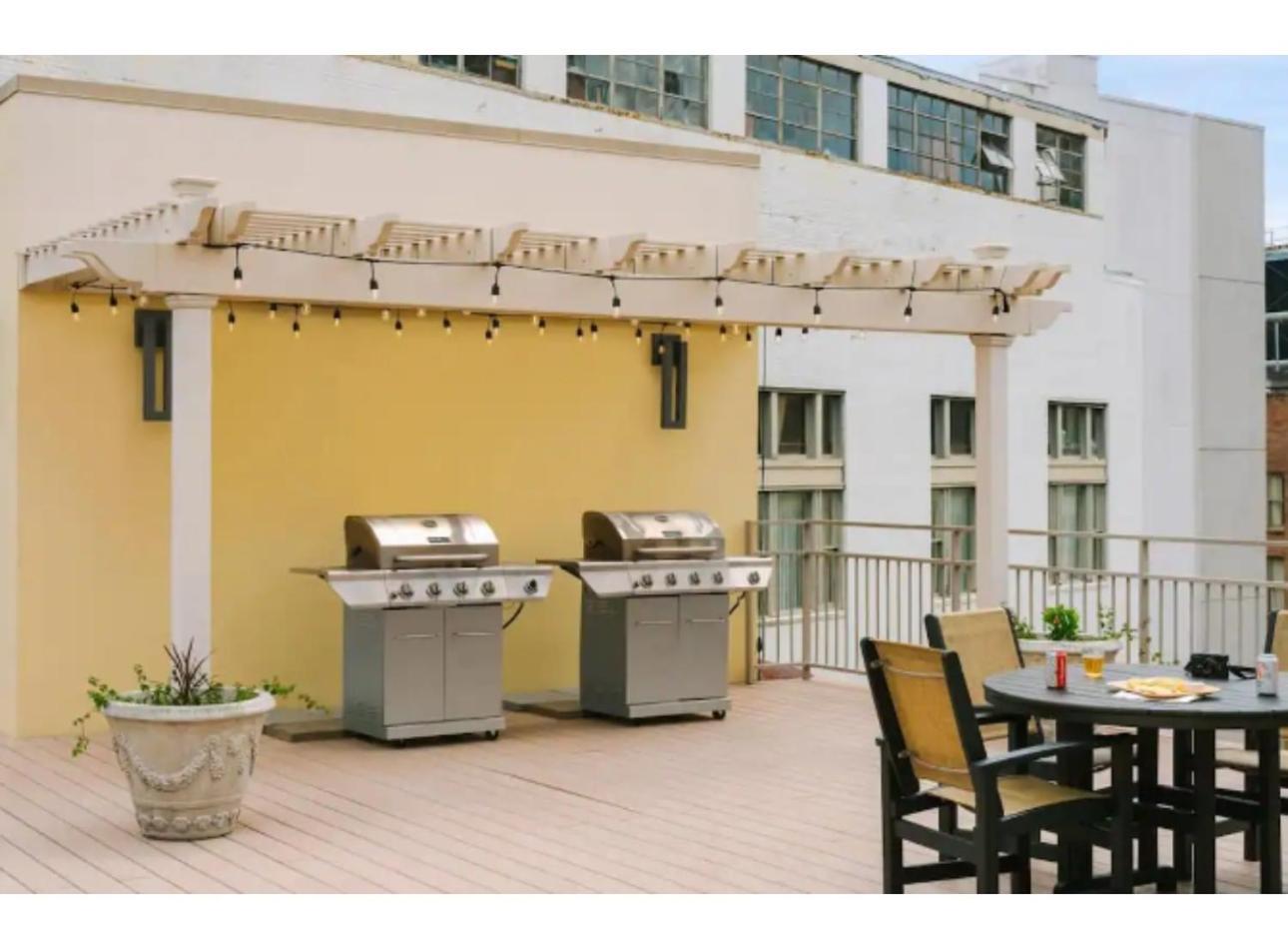 Amazing Condos Beautiful View 2 Blocks To French Quarter, Small Rooftop Pool, Gym, Seanger Theater, Super Dome, And Bourbon St New Orleans Dış mekan fotoğraf