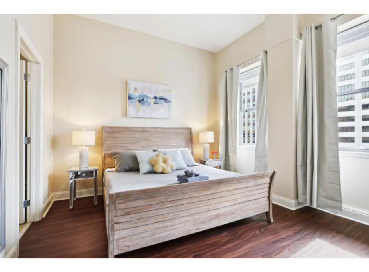 Amazing Condos Beautiful View 2 Blocks To French Quarter, Small Rooftop Pool, Gym, Seanger Theater, Super Dome, And Bourbon St New Orleans Dış mekan fotoğraf