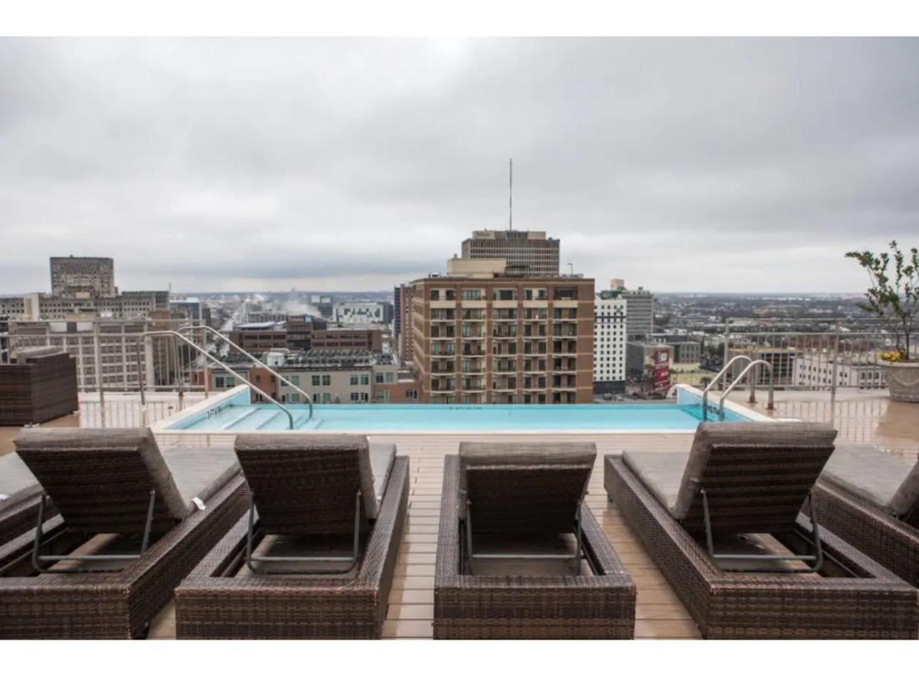 Amazing Condos Beautiful View 2 Blocks To French Quarter, Small Rooftop Pool, Gym, Seanger Theater, Super Dome, And Bourbon St New Orleans Dış mekan fotoğraf