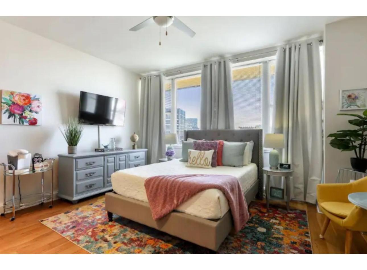 Amazing Condos Beautiful View 2 Blocks To French Quarter, Small Rooftop Pool, Gym, Seanger Theater, Super Dome, And Bourbon St New Orleans Oda fotoğraf