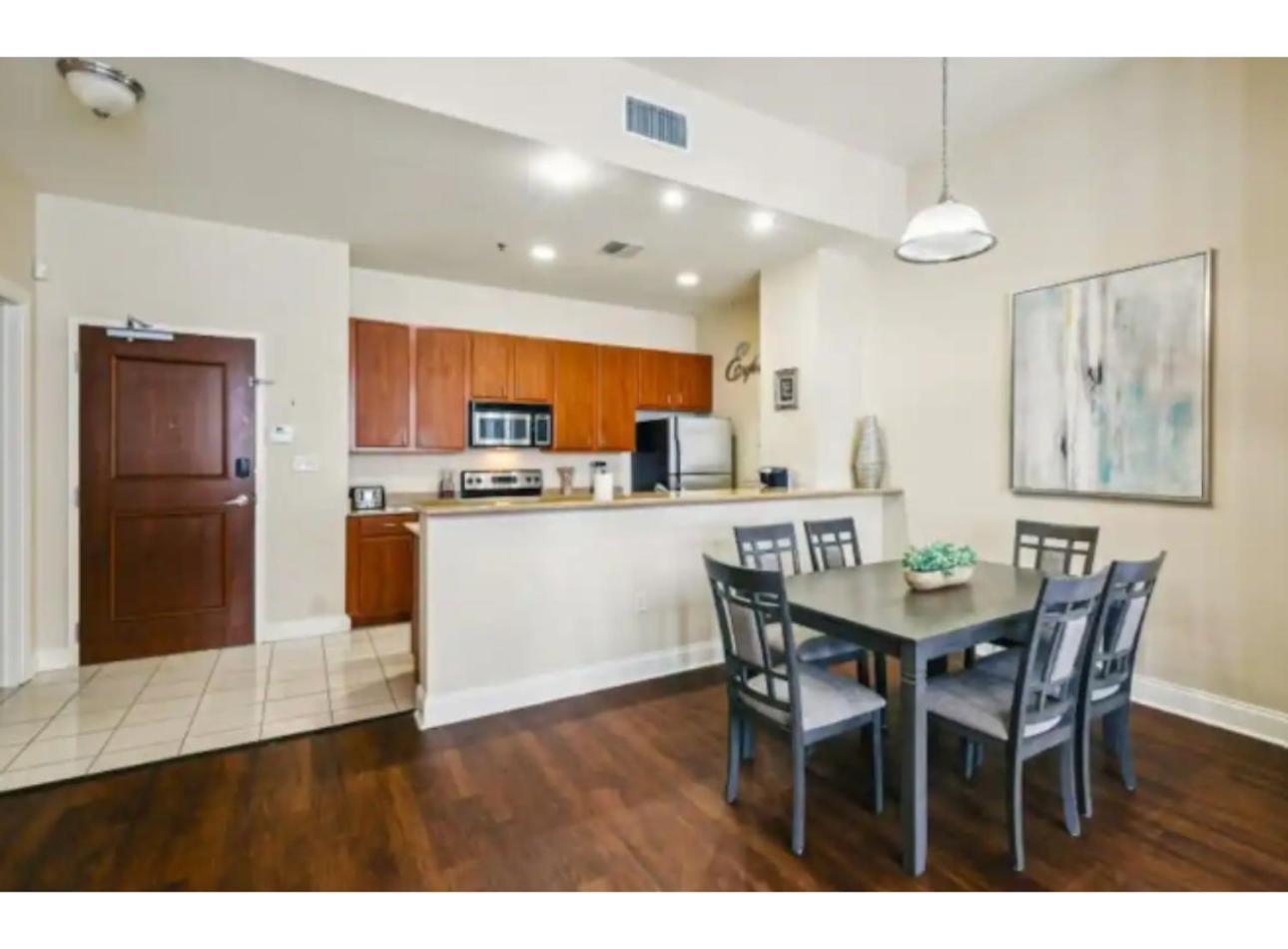 Amazing Condos Beautiful View 2 Blocks To French Quarter, Small Rooftop Pool, Gym, Seanger Theater, Super Dome, And Bourbon St New Orleans Oda fotoğraf